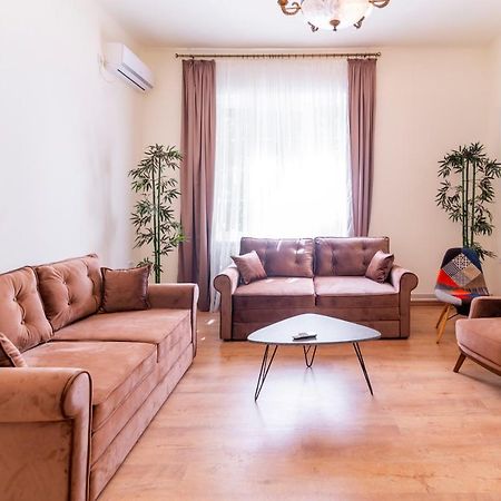 Jevrejska - Central Apartment With Free Parking Novi Sad Luaran gambar