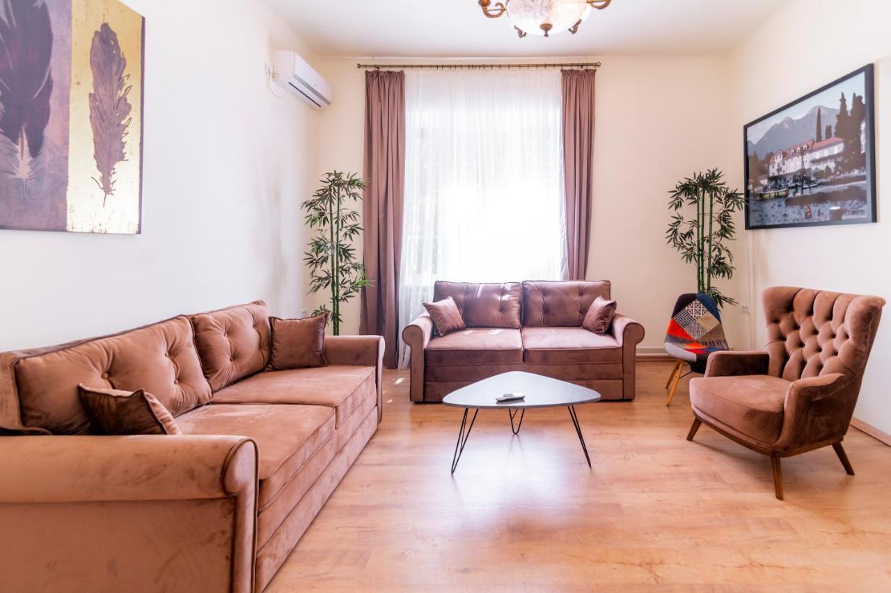 Jevrejska - Central Apartment With Free Parking Novi Sad Luaran gambar