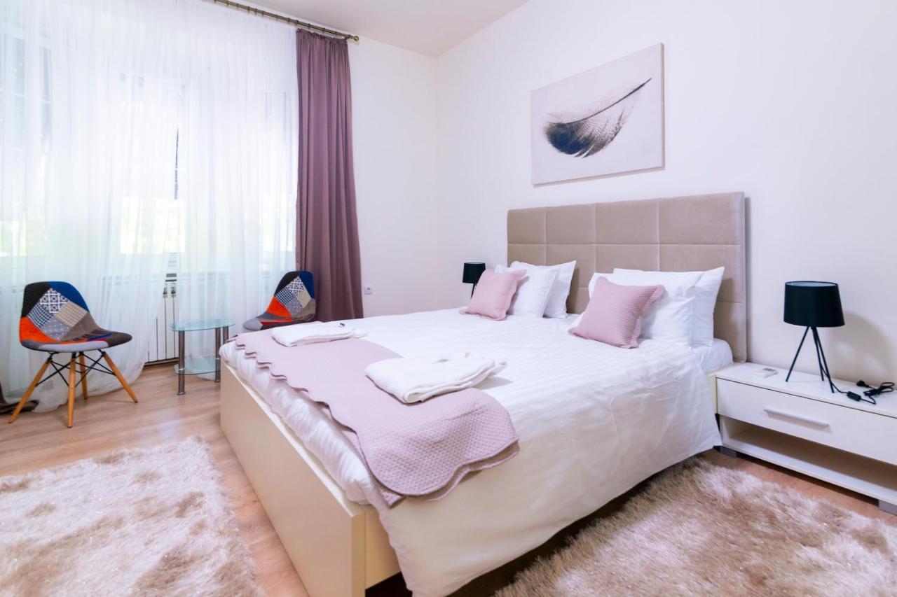 Jevrejska - Central Apartment With Free Parking Novi Sad Luaran gambar