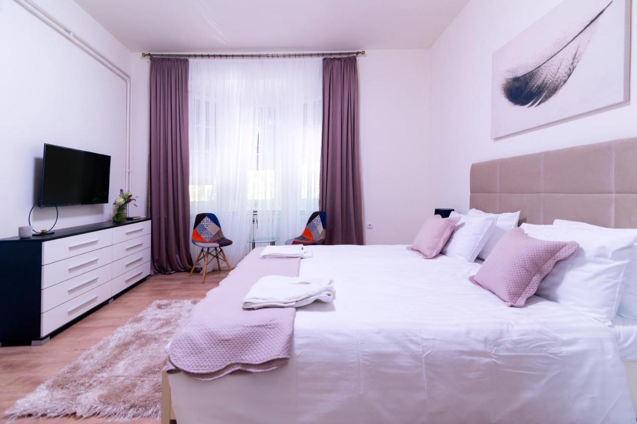 Jevrejska - Central Apartment With Free Parking Novi Sad Luaran gambar