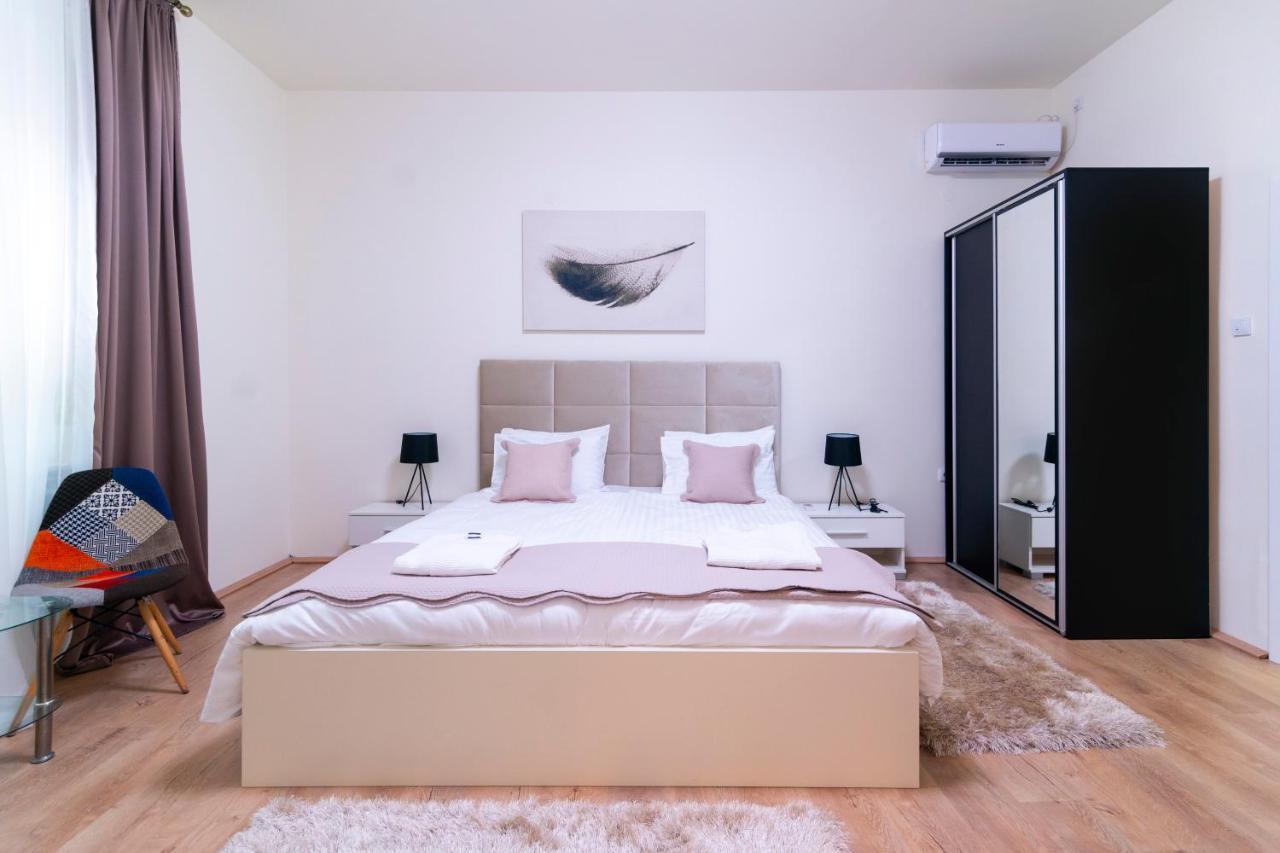 Jevrejska - Central Apartment With Free Parking Novi Sad Luaran gambar